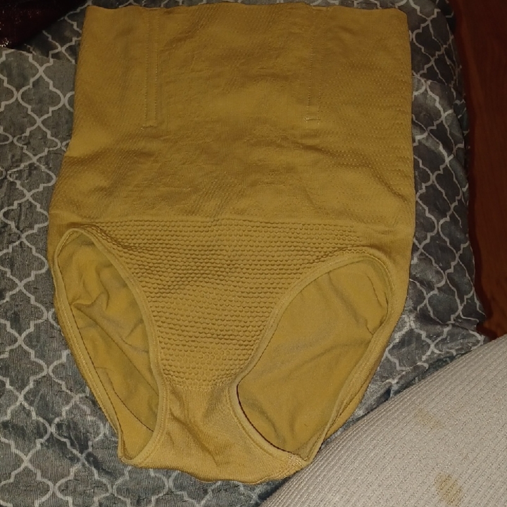 New Xtra Small Butt Shaping Shapewear